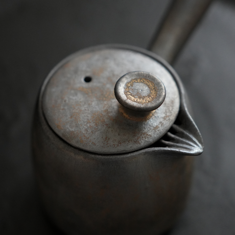 Alma Teapot